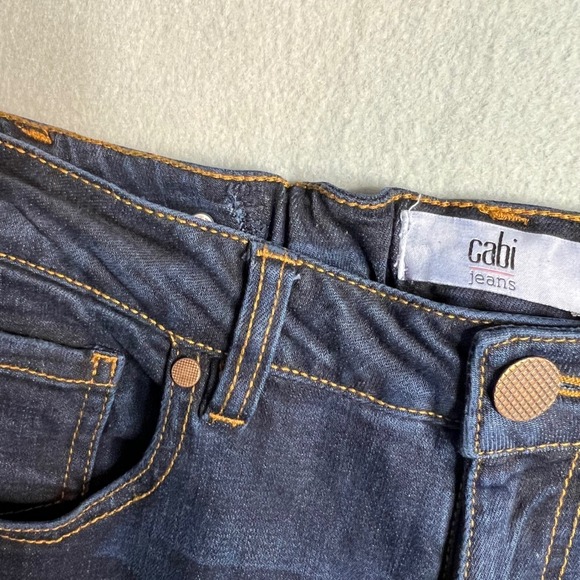 Cabi True Boyfriend Jeans Size 6 Stretch Denim Roll Cuff Distressed Slouchy 5494 - Picture 6 of 8
